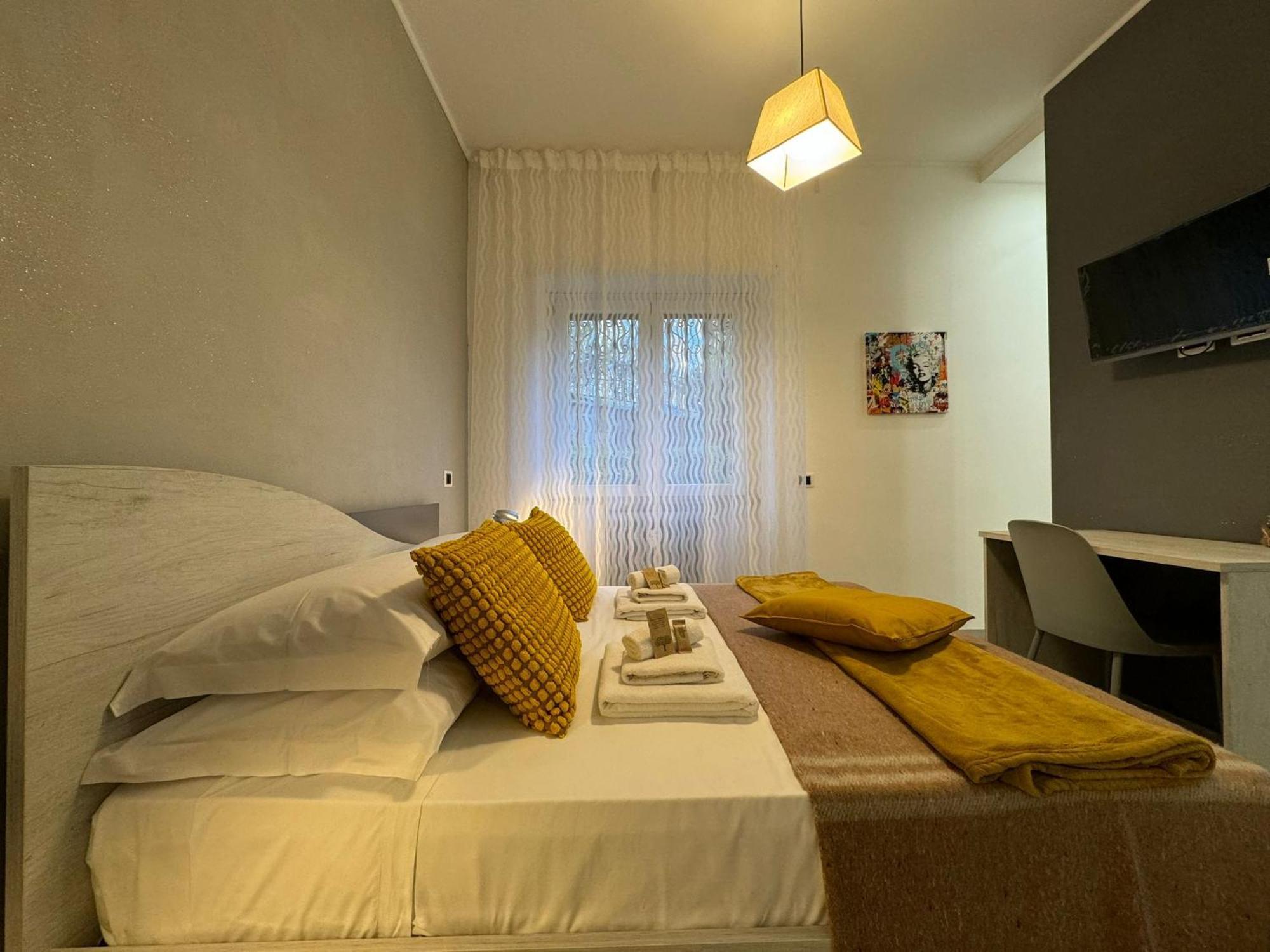 Elegant Escape By Ionio Metro * Rom